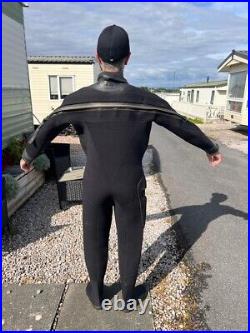 Apex dry suit scubapro mares aqualung oceanic oneill