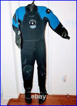 Bare D6 Pro Dry Suit Men's for Scuba, Diving, Size M. Great condition