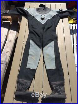 Gates CBX 450 Pro Scuba membrane dry suit. Medium, size 8/9 boot