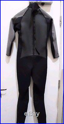 Job Lot of Scuba Diving Equipment Dry suit Gloves Boots 250