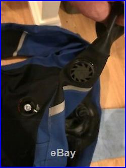 L@@k! Oceanic Scuba dry suit XL Membrane + Otter Bag