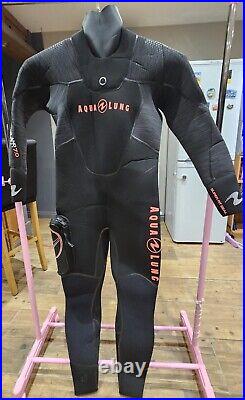 Ladies 7mm Aqualung Semi Dry Suit size large