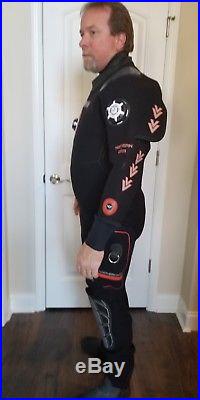 Large Northern Diver Divemaster Scuba Drysuit, excellent condition