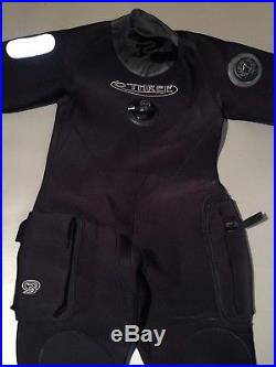 O'Three (women's) Drysuit & hood / diving scuba size 6/7 6 39