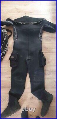 O'three scuba diving dry suit with pee valve, Size MLT, kitbag