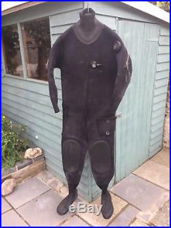 Oceanic SCUBA dry suit 5 foot 7-10 Shoes 7/8. Replaced valves and wrist seals