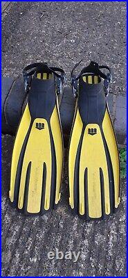 Otter Scuba Diving Dry Suit L/XL with size 8/9UK boot and fins, Unisex
