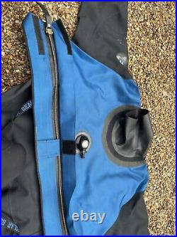 Polar Bears scuba diving dry suit large