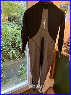 Polar Bears scuba diving dry suit large