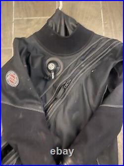 SANTI E. Motion Drysuit with dry gloves and Hood. Scuba