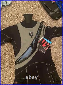 SCUBA Diving Dry Suit Pinnacle Aquatics Black Ice Size XL Short Brand New