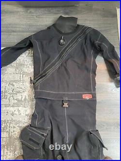 Santi scuba diving dry suit Large and undersuit