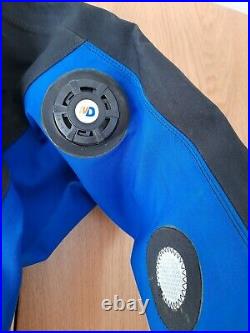 Scuba diving Namron dry suit size medium, 7 boot see full description