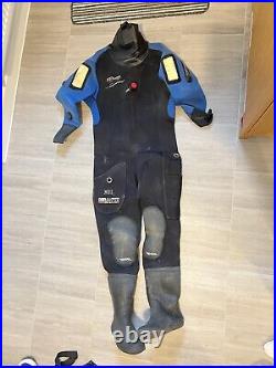 Scuba diving Neoprene dry suit