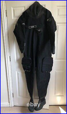 Scuba diving dry suit