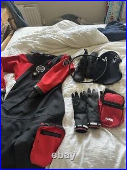 Scuba diving dry suit