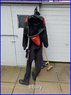 Scuba diving dry suit