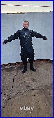 Scuba diving dry suit