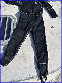 Scuba diving dry suit