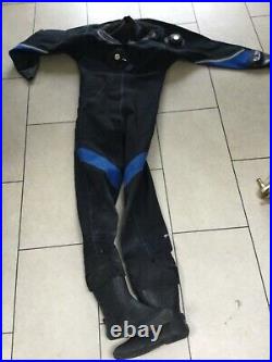 Scuba diving dry suit