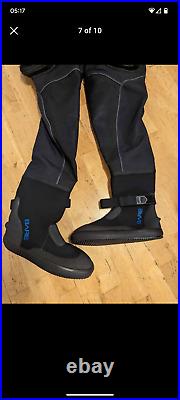 Scuba diving dry suit large