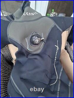 Scuba diving dry suit small adult