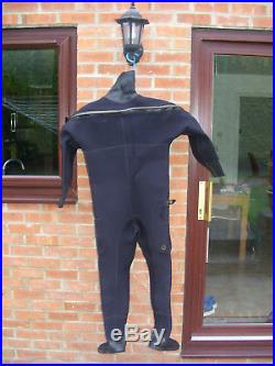 Scuba dry suit m/l otter size 7 to 8 boots