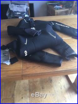 Scubapro Definition Scuba Diving Suit Wetsuit 5mm Look Small