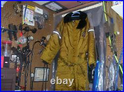 Stearns Men's Size Large 44-46 Dry Suit INSULATION SCUBA DIVING SURVIVAL RESCUE
